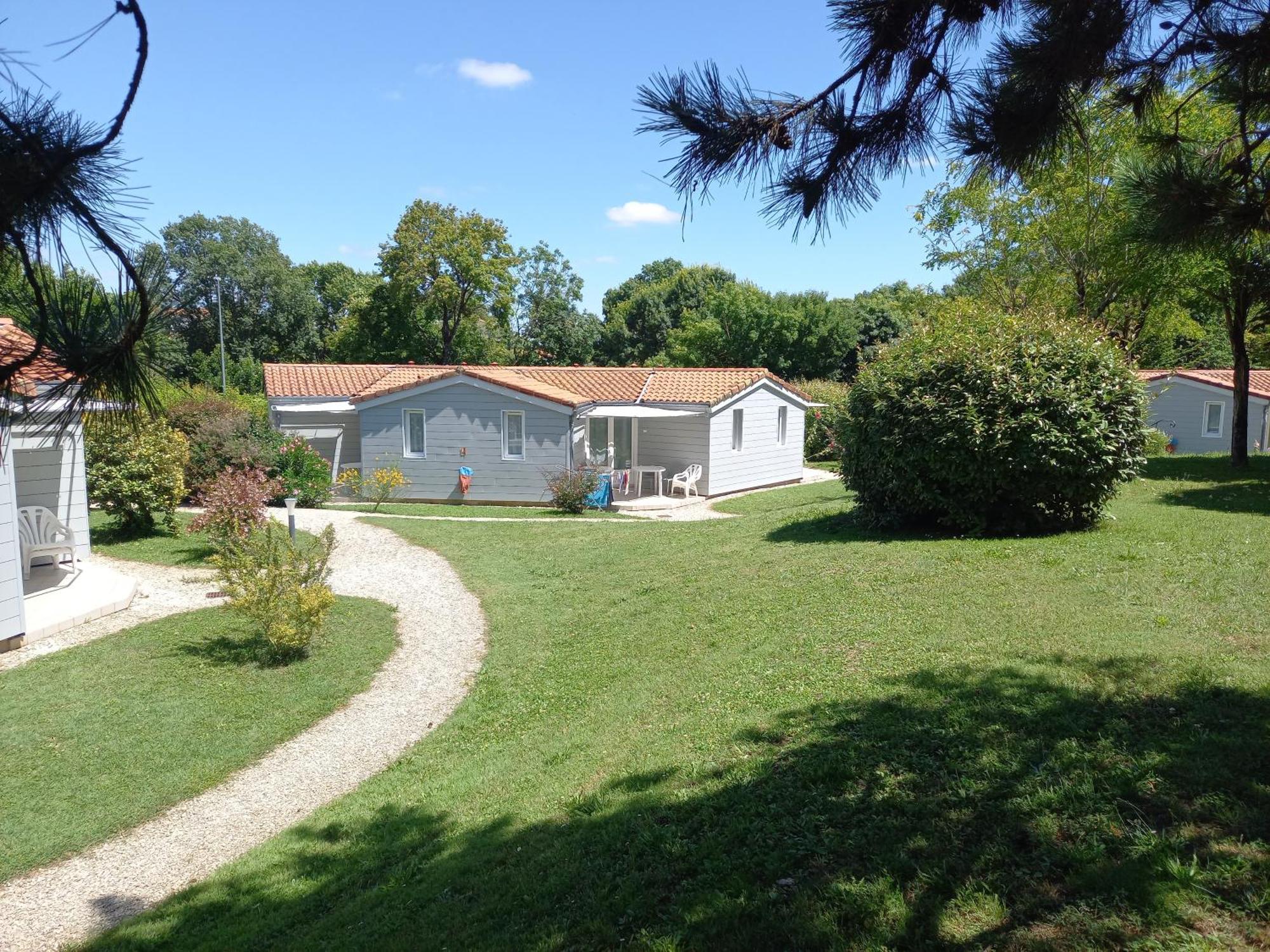 Le Hameau De Saintonge Villa Tonnay-Boutonne Exterior foto